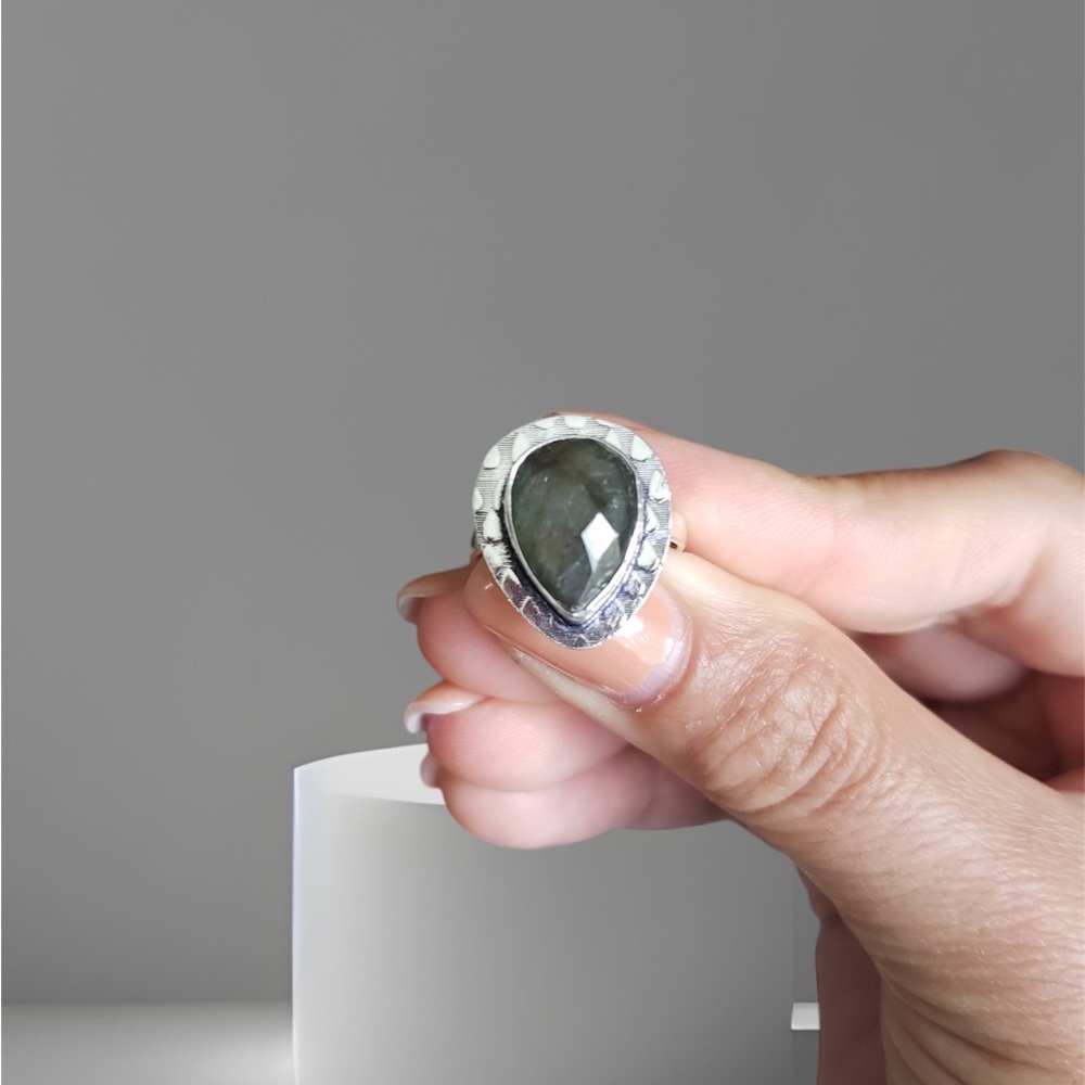 New Labradorite Ring 7 3/4